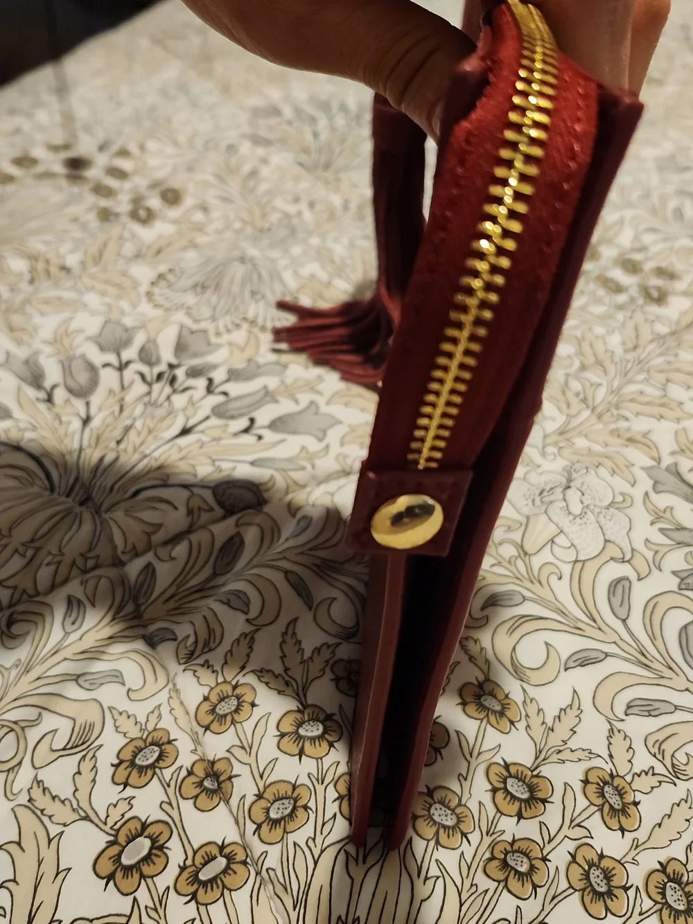 White House Black Market Women’s Burgundy Zip Clutch with Tassel - Picture 4 of 7